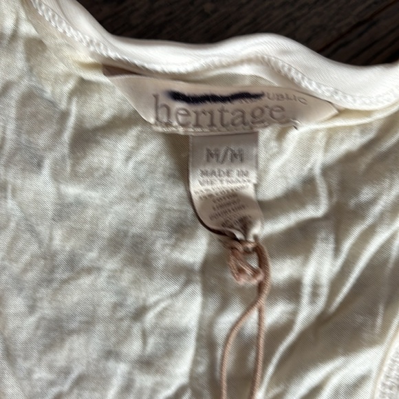 Cream Sleeveless Knit Tank Top with Textured Design - Picture 5 of 13